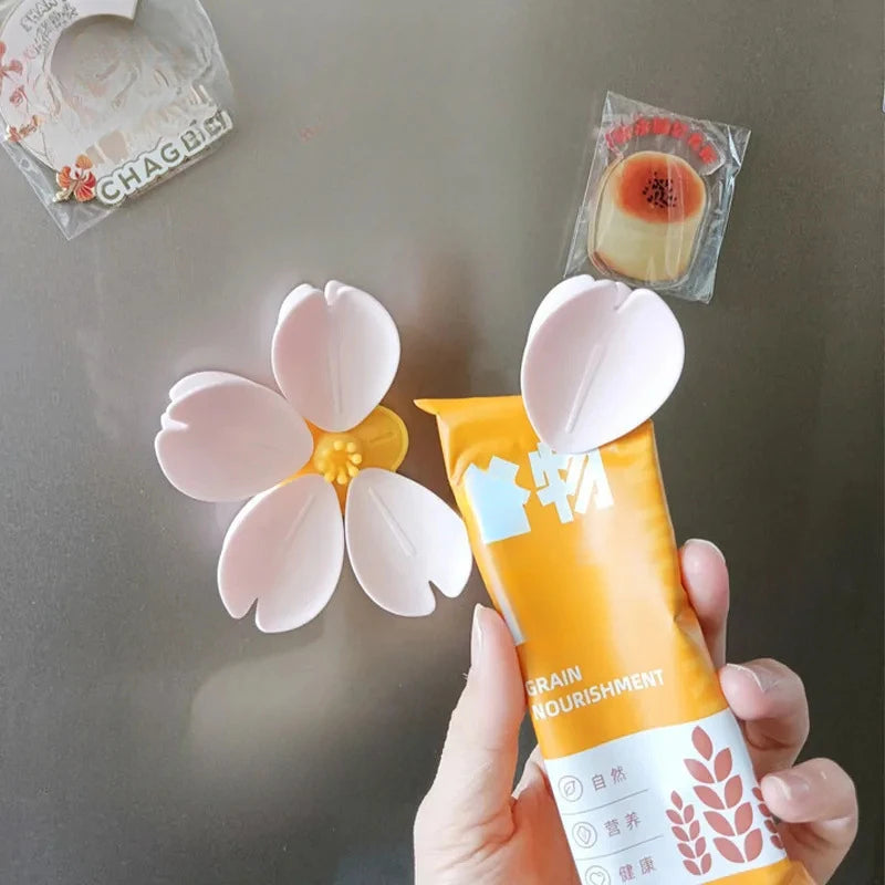 Sakura Seal Chip Clip